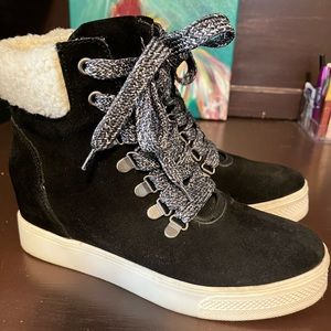 Steve Madden Sherpa High Top boot